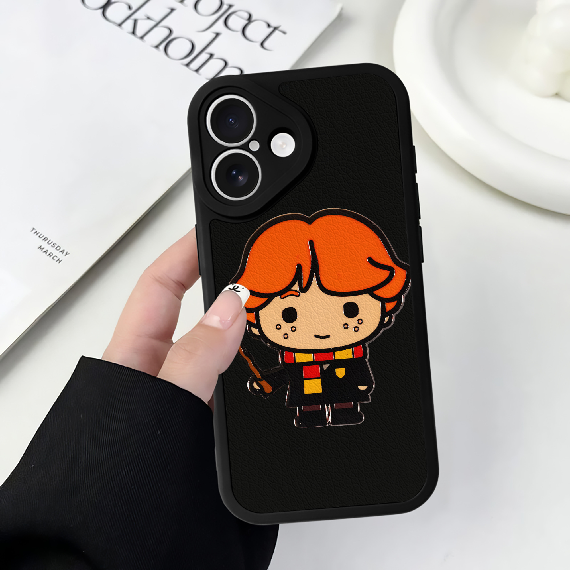 （画像用） Harry Potter ハリー・ポッターシリーズ 【iPhone 16シリーズ対応】シリコンスマホケース（レザー調） 材質：シリコン